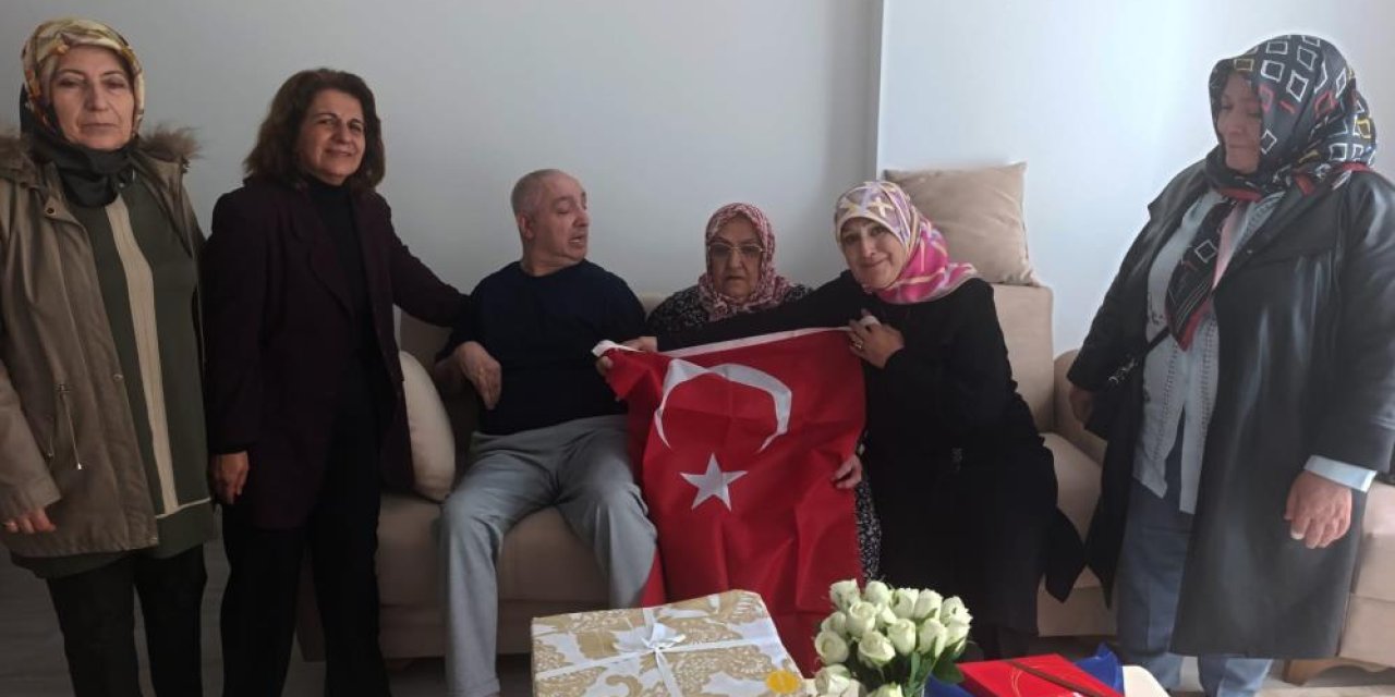 Erzurum'da Anneler Günü'nde duygu dolu vefa ziyareti