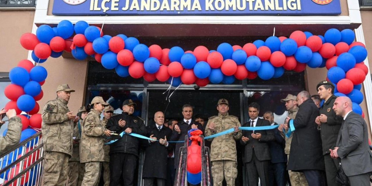 Hınıs’ta jandarma hizmet binası törenle açıldı
