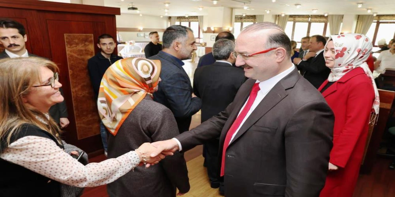 Atatürk Üniversitesinde bayramlaşma coşkusu yaşandı