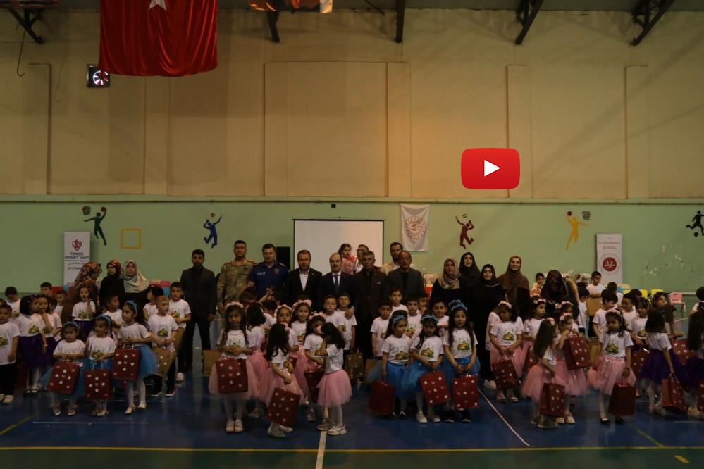 Kur’an kursu öğrencilerinden yılsonu programı coşkusu