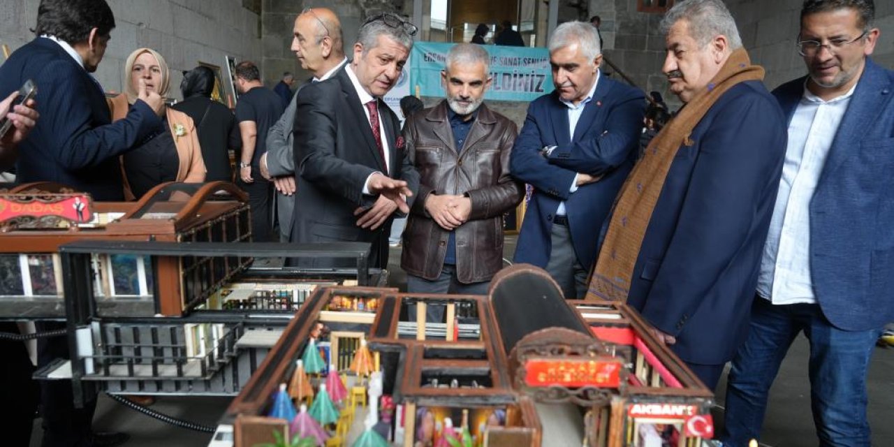 Çifte Minareli Medrese'de sanat rüzgarı