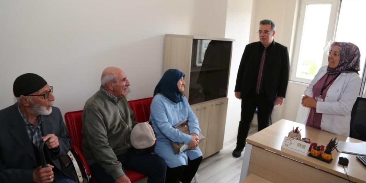 Erzurum’da asırlık çınarlara sağlıklı hayat merkezinde özel ilgi