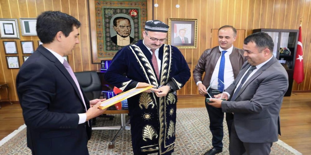 Atatürk Üniversitesi, kardeş coğrafyalardaki üniversiteler için tecrübesini paylaşıyor