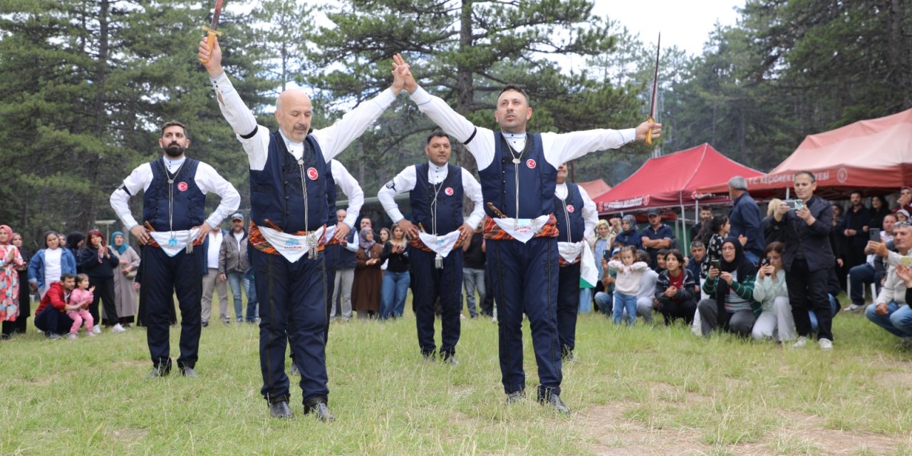 ANKARA'DAKİ DADAŞLAR YAYLA ŞENLİĞİNDE BULUŞTU