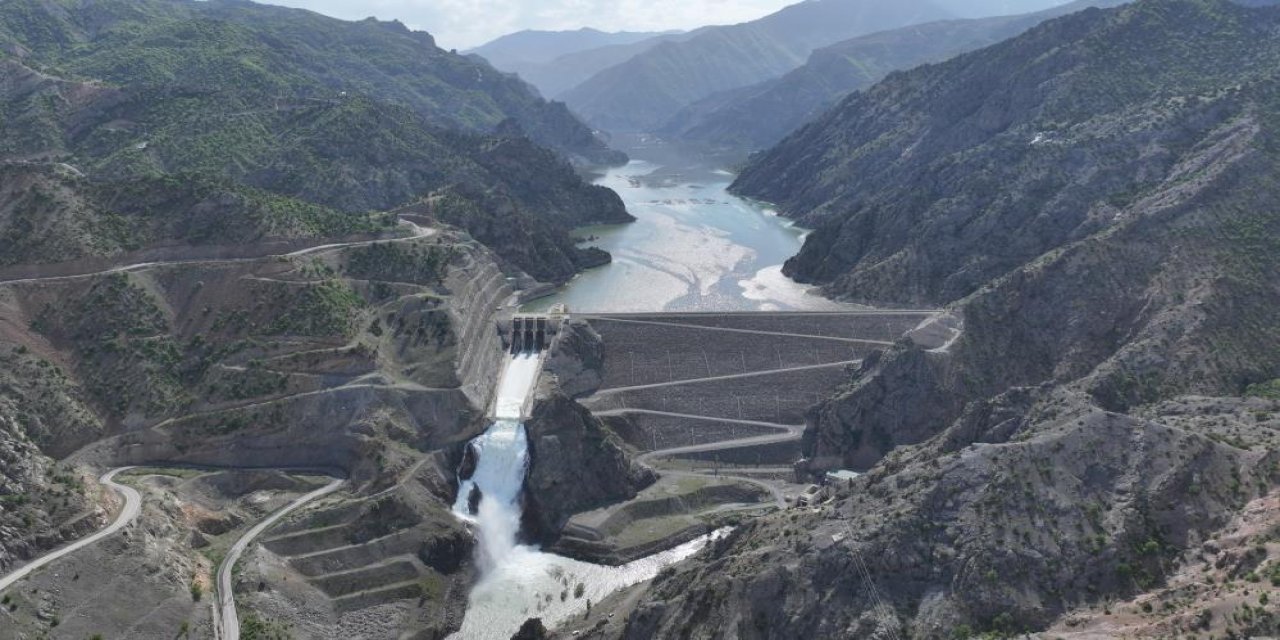 Arkun ve Ayvalı Barajları Türkiye'nin enerji gücüne katkı sağlıyor