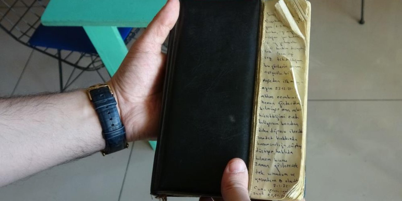 55 yıllık asker hatıra defteri, bir aşkı, ayrılığı ve dönemin izlerini gün yüzüne çıkardı