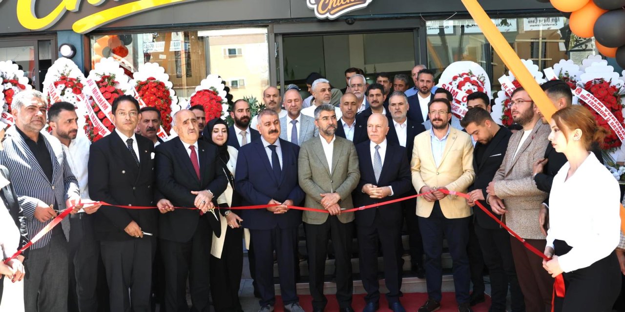 Erzurum'da "Ton Ton Chicken" Hizmete Açıldı