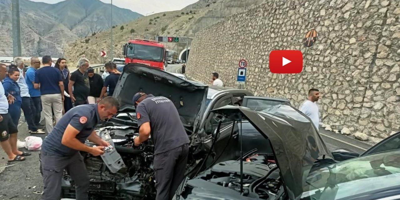 Pirinkayalar Tüneli çıkışında otomobiller kafa kafaya çarpıştı: 4 yaralı