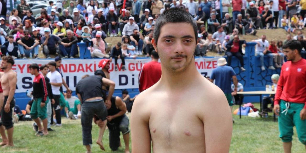 Akdağ Karakucak Güreşleri'nin gönüllerin şampiyonu oldu