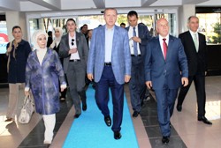 Başbakan Erdoğan Büyükşehir Belediyesi'ni Ziyaret Etti