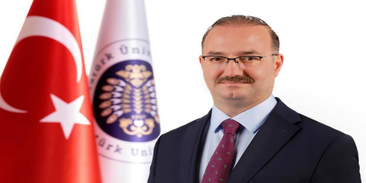 Rektör Hacımüftüoğlu’ndan 15 Temmuz Demokrasi ve Millî Birlik Günü mesajı