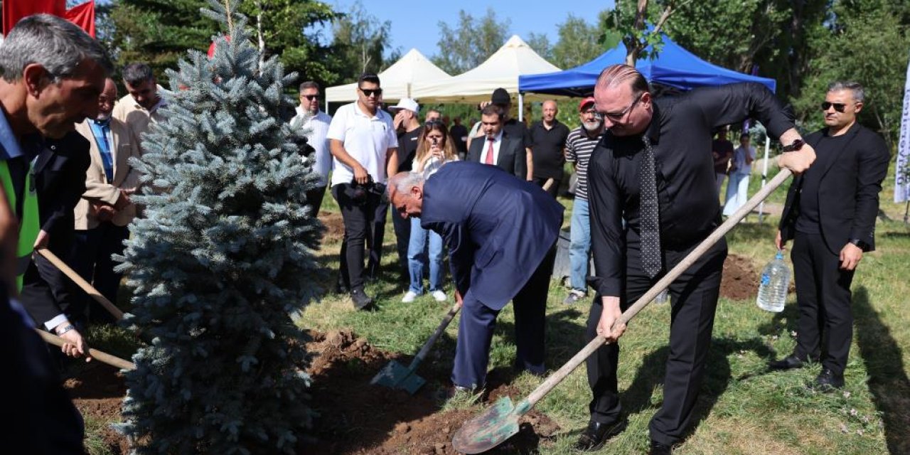 10. yılda 10 yetişkin ağaç toprakla buluştu