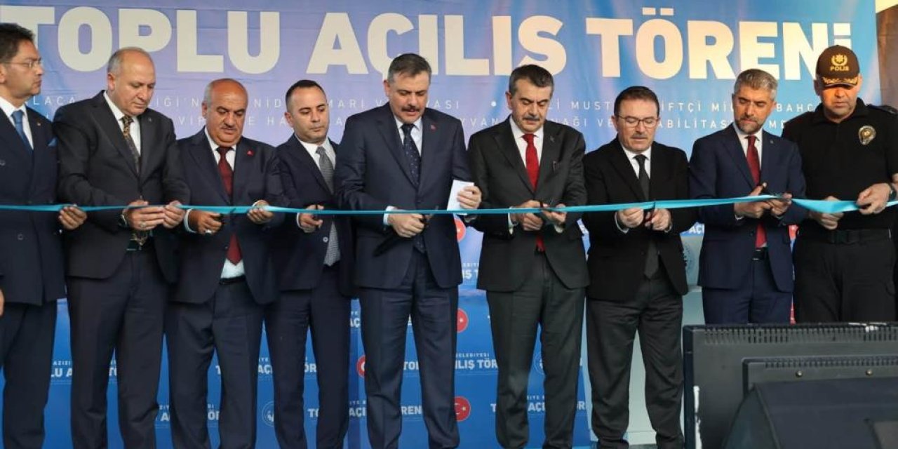 Bakan Çiftçi Aziziye'de toplu açılışlara katıldı
