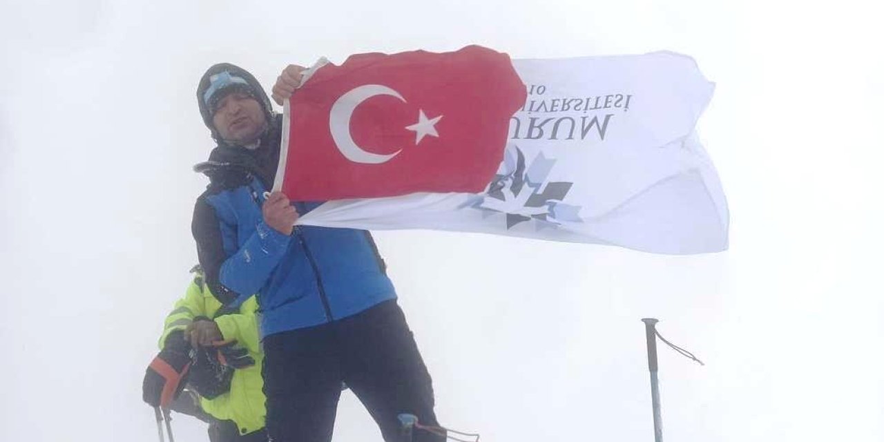 ETÜ bayrağı zirvede