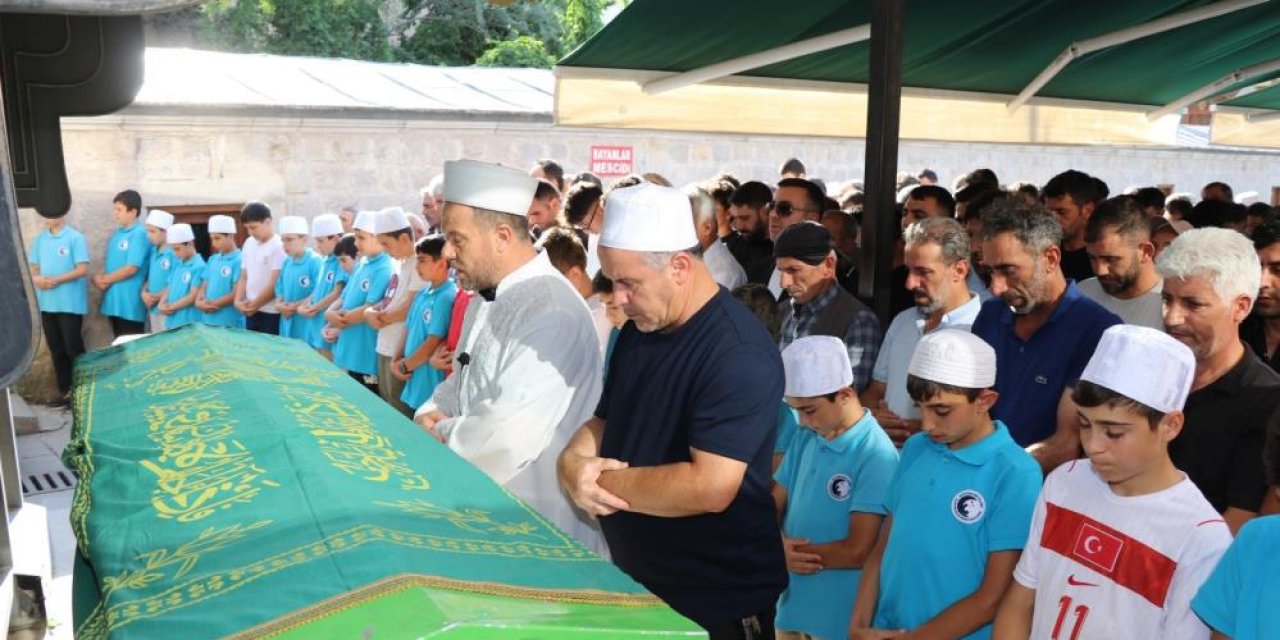 Gölet Ertuğrul'un mezarı oldu