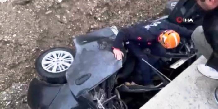 Erzurum’da feci kaza: Otomobil yol çalışması alanına düştü, 3 kişi hayatını kaybetti