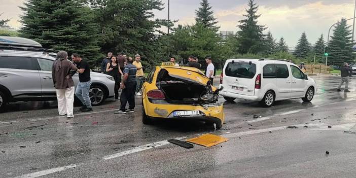 Erzurum’da trafik kazaları alarm veriyor! Bir ayda 533 kaza, 7 can kaybı