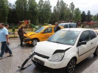 Erzurum’da Zincirleme Trafik Kazası: 2 Yaralı