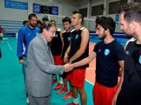 BAŞKAN BULUTLAR’DAN ERKEK VOLEYBOL TAKIMINA MORAL ZİYARETİ