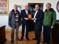 Spor Bilimlerinden Korkut’a Plaket