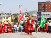 Erzurum’da "Güreş" Öncesi Kortej