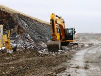 BÜYÜKŞEHİR KARAYAZI’NIN KIRSALDAKİ YOL PROBLEMİNİ ÇÖZÜYOR