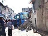 Halk Otobüsü Lokantaya Girdi: 12 Yaralı