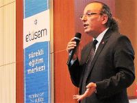 ÜNİVERSİTELİ GENÇLERE, “ERASMUS PLUS” DESTEKLERİ ANLATILDI