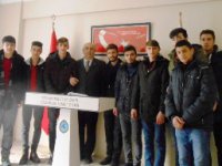 ERZURUM LİSESİ ÖĞRENCİLERİNDEN MEHMETÇİK VAKFI’NA ZİYARET