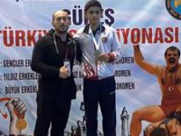 PALANDÖKEN BELEDİYE SPOR GÜREŞ TAKIMI SPORCUSU TÜRKİYE ŞAMPİYONU OLDU