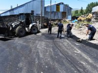 Yakutiye, en uzak köyünü asfaltlıyor