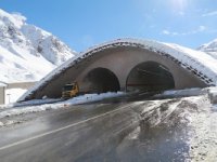 Rize-Erzurum Karayoluna Yoğun Kar Yağmasına Rağmen Trafik 1 Saniye Olsun Aksamıyor