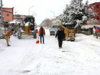 AZİZİYE’DE KAR TİMLERİ İŞ BAŞINDA