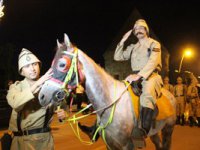 Atatürk’ün Erzurum’a gelişinin 100. yılı fener alayıyla kutlandı