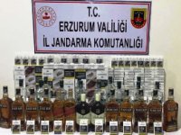 Valize saklanmış 102 şişe kaçak alkol ele geçirildi