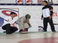 Hayrünnisa Gül Erzurum'da Curling Oynadı