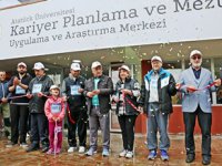 Atatürk Üniversitesi Mezunlarıyla İletişimini Güçlendiriyor