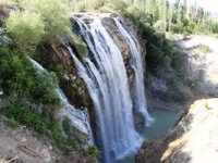 Turistlerin gözdesi “ Tortum Şelalesi” bu bayram boş kaldı