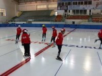 Short Track Milli Takımı sporcuları Polonya’dan canlı yayınla antrenman yapıyor