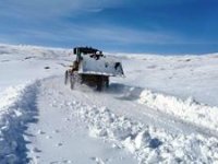 Erzurum’un kar çilesi bitmiyor