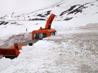 Palandöken geçidi ulaşıma açılıyor