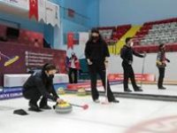 Curling milli takımlarının Erzurum kampı sürüyor