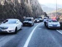 Artvin-Erzurum karayolu heyelan nedeniyle ulaşıma kapandı