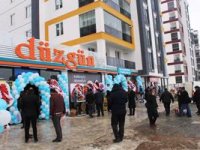 Düzgün market 21’inci şubesini törenle açtı