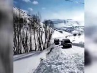 Erzurum’da üçüncü çığ, 10 araç mahsur kaldı