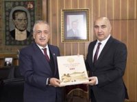 Azerbaycan Kars Başkonsolosu Guliyev’den Rektör Çomaklı’ya ziyaret