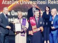 Rektör Prof. Dr. Ömer Çomaklı ikinci defa YÖK üstün başarı ödülüne layık görüldü