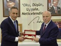 Erzurum Büyükşehir Belediyesi Ağrı’da iki yeni hizmet binası yaptı..