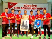 Erzurumlu Kick Boksçular madalyaları topladı