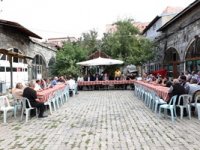 Başkan Sekmen’den Hacılar Hanı esnafına ziyaret